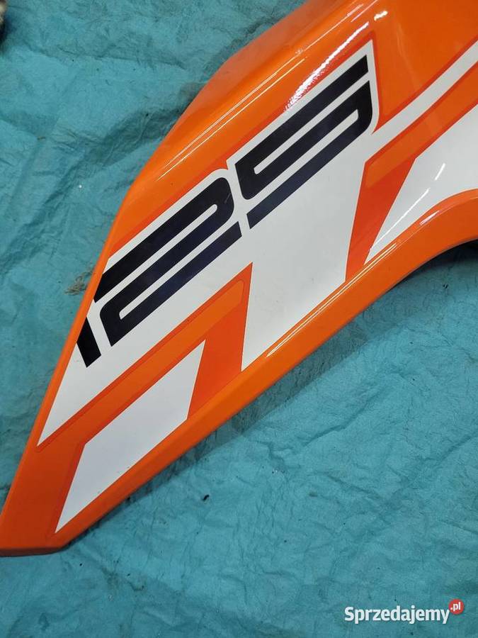 Ktm 125 duke 17 owiewka bok osłona lewa prawa Nowy Tomyśl