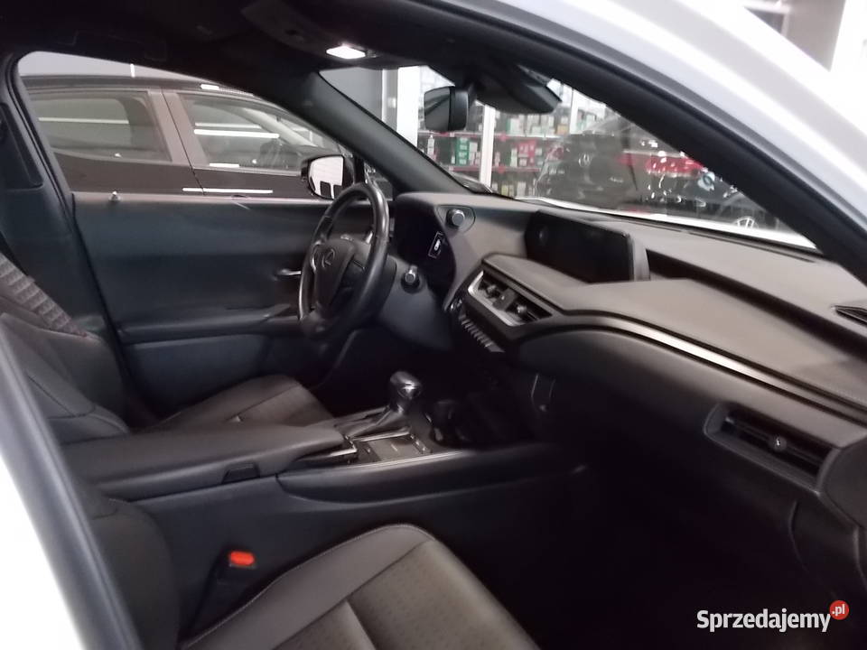 LEXUS UX 250H bEE AutomatSalon Polska 152KM