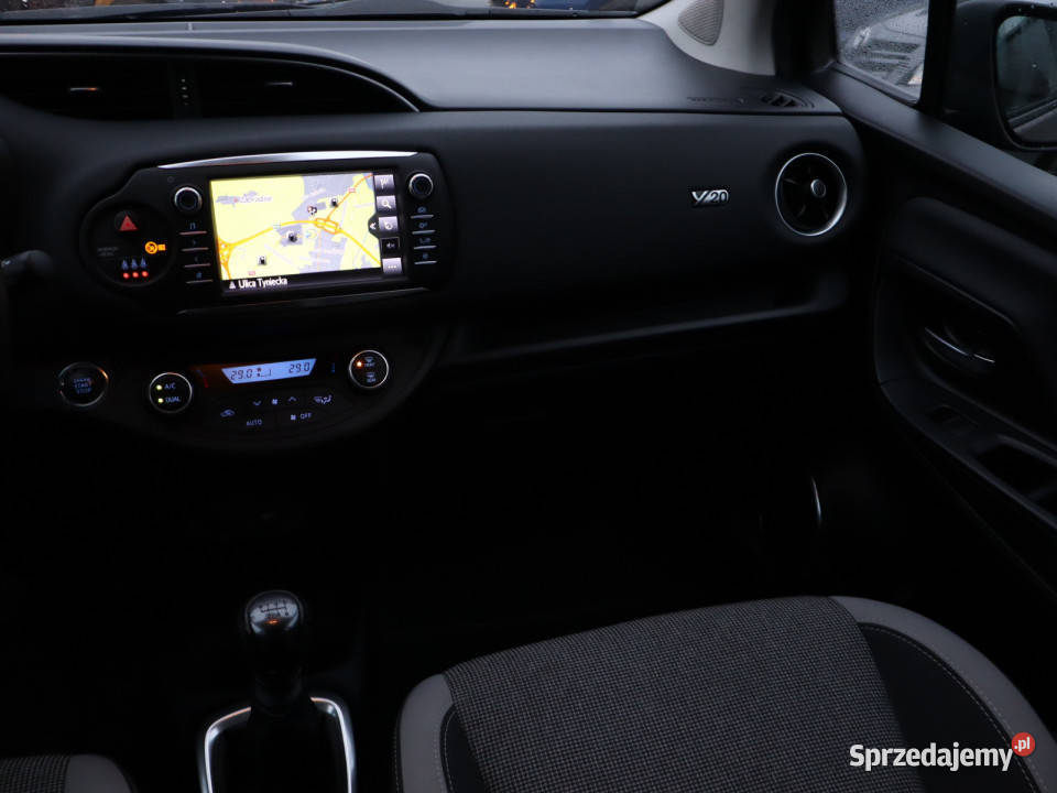 Toyota Yaris 15 Dual VVTi przyciemniane szyby dolnośląskie Bielany Wrocławskie