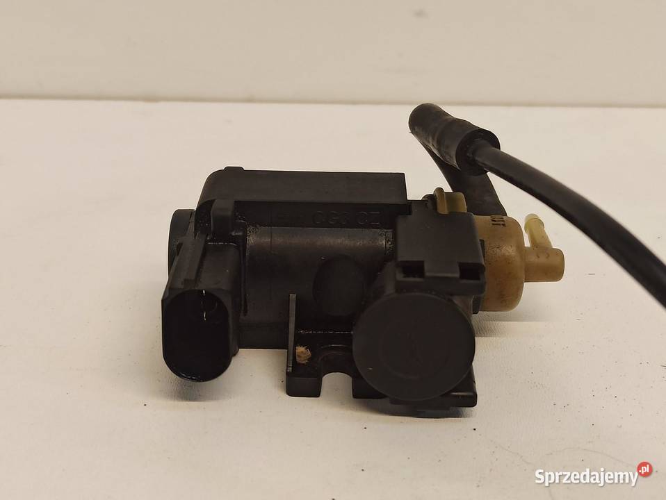 AUDI A4 B8 ZAWOREK PODCIŚNIENIA 8K0906627 osobowe