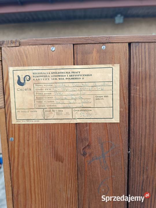 Kredens drewniany z 1986 roku Lipno