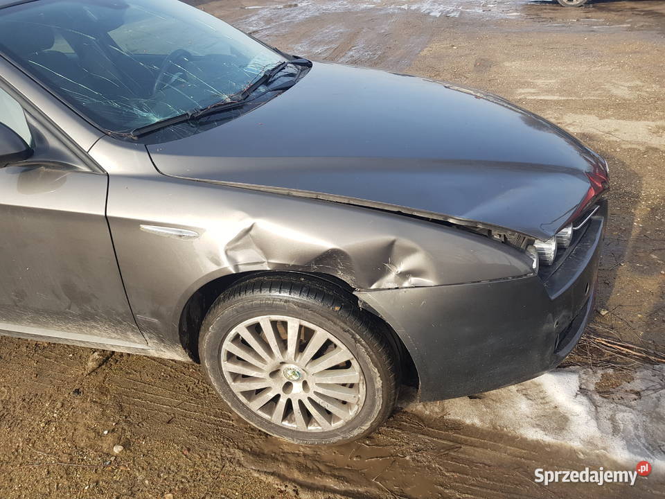 Okazyjnie uszkodzona alfa 159 Warszawa