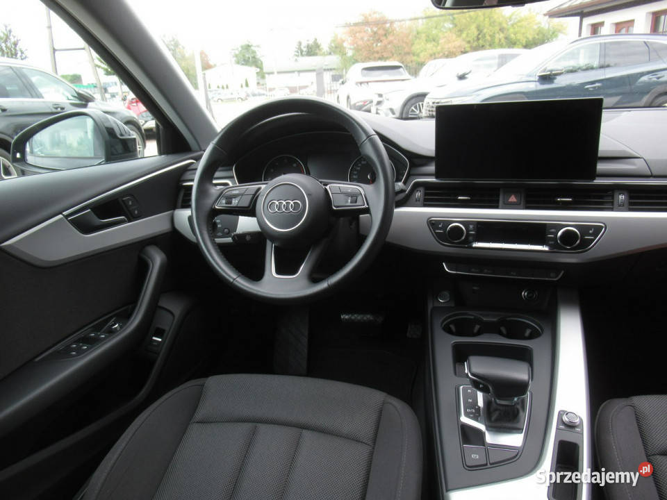 Audi A4 BEZWYPADKOWY AndroidCarPlay Ambient Full serwisowany w ASO mazowieckie Warszawa