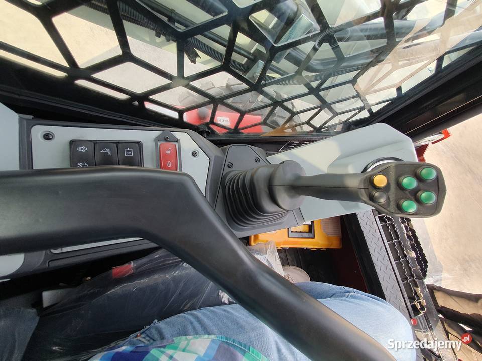 Ładowarka burtowa skid steer LONKING CDM312V 20 Krotoszyn