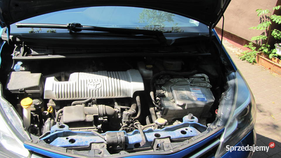 Toyota Yaris hybryda 15 Milanówek