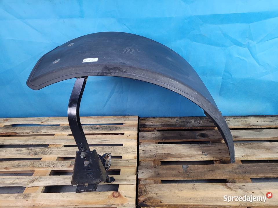 CASE IH PUMA 145 12r BŁOTNIK UCHWYT PRAWY Kolno