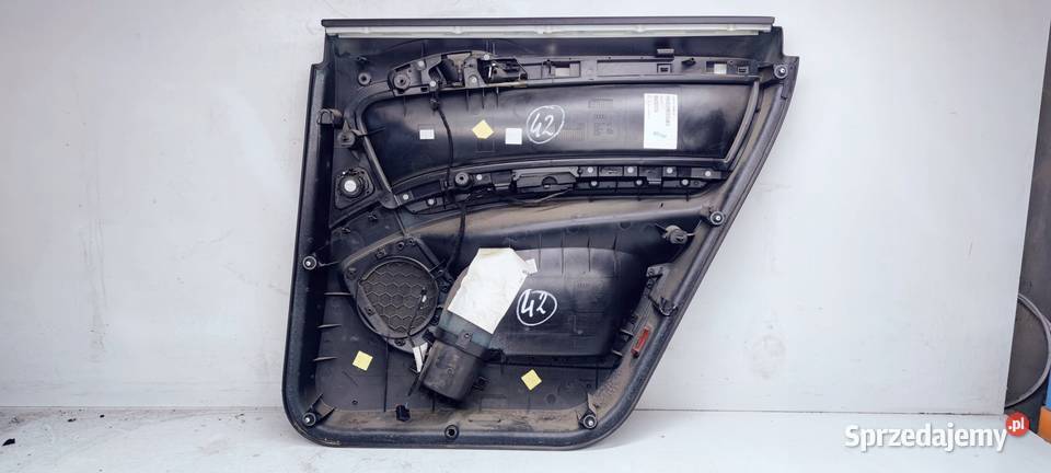 BOCZEK DRZWI L T AUDI Q7 4L 4L0867305 ALCATARA śląskie Przystajń