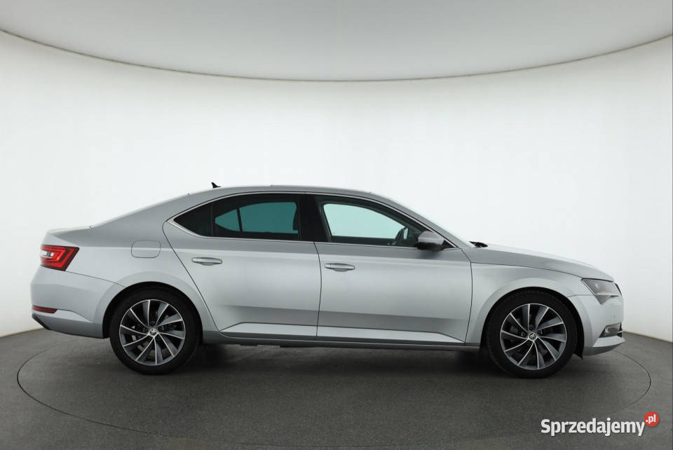 Skoda Superb 20 TDI przyciemniane szyby
