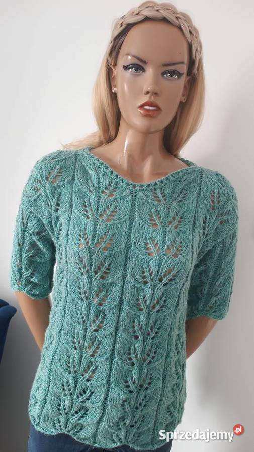 Sweterek ręcznie robiony na drutach