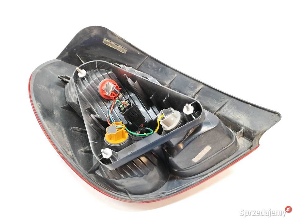 LAMPA TYŁ PRAWA E11 Toyota Corolla VIII 19952000