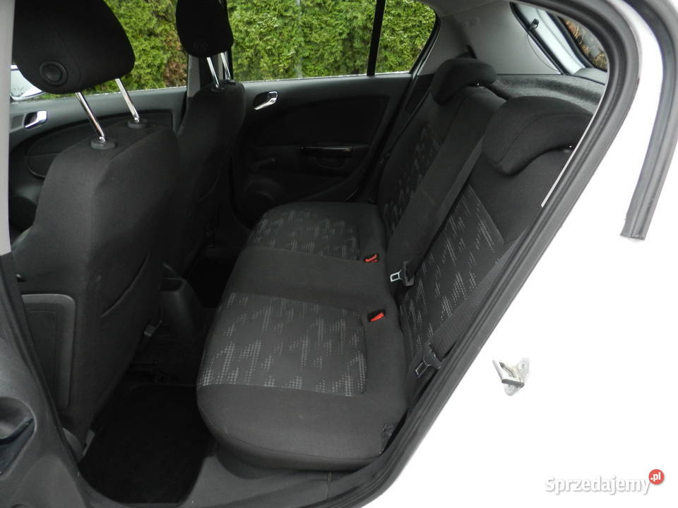 Opel Corsa D 5 drzwi Klima 12i elektryczne szyby Olsztyn sprzedam