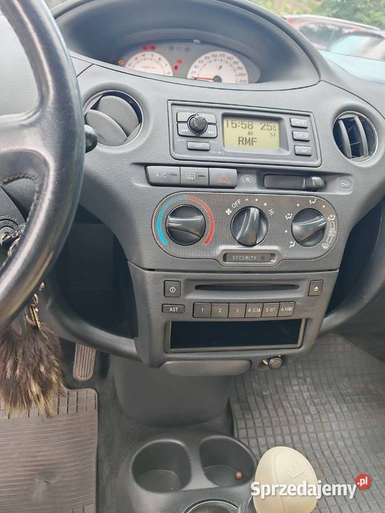 Toyota Yaris TS Sport 15 Rok produkcji 2005 Yaris Warszawa