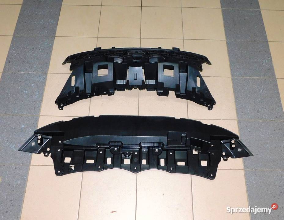 TOYOTA YARIS CROSS gril atrapa grila i płyta Tarnów