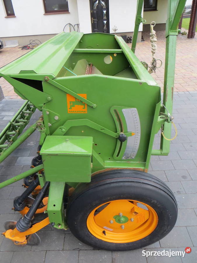 Siewnik do zboża Amazone D825 SUPER talerzowy Cielcza