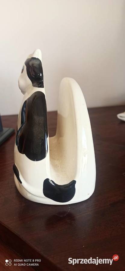 Drewniany serwetnik z gąskami