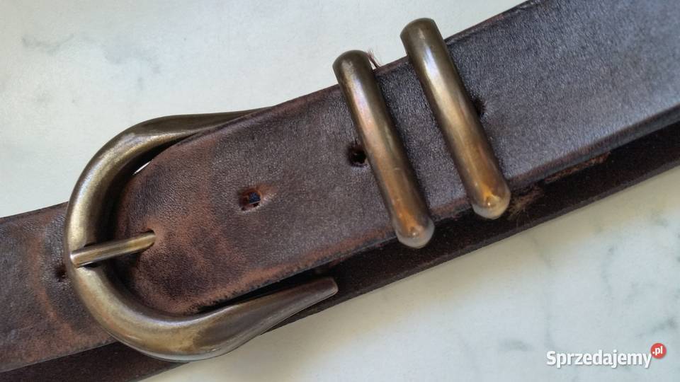 Skorzany pasek z metalowa klamra