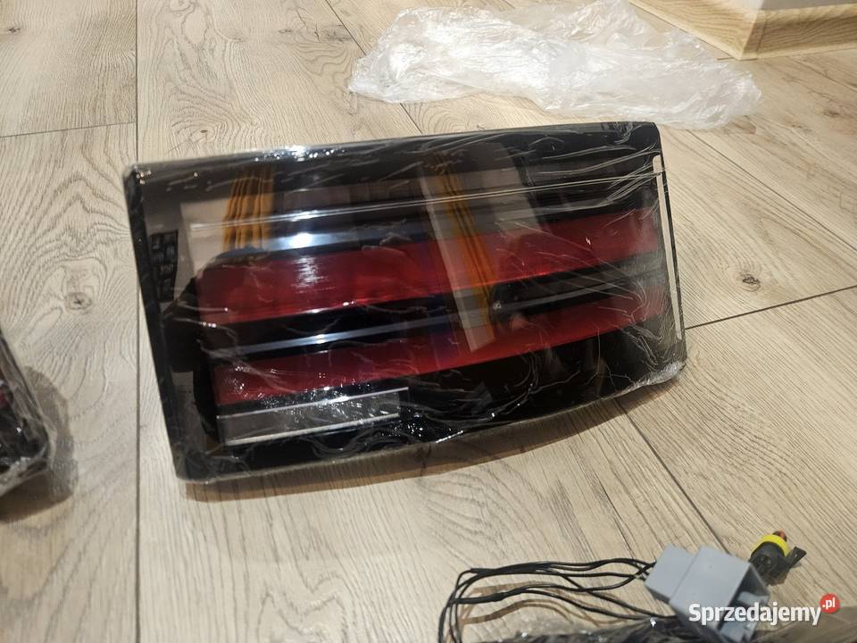 Lampy tylne Land Rover Discovery 5 osobowe Lampy tylne