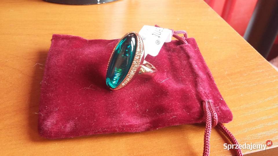 duży pierścionek z zielonym kamieniem styl retro Wrocław sprzedam