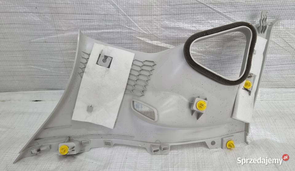 PLASTIK OSŁONA SŁUPKA PRAWY TYŁ H1BBA31011AFW Podszybia