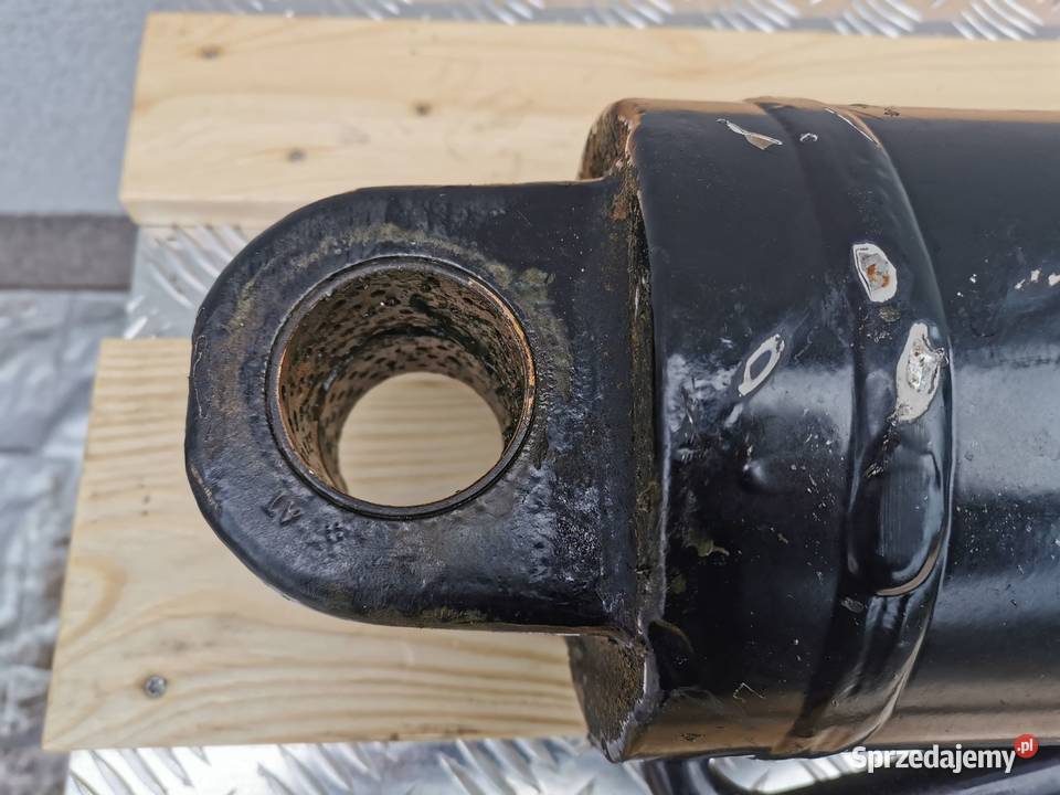 Siłownik wychyłu łyżki Manitou MLT 741 Pozostałe