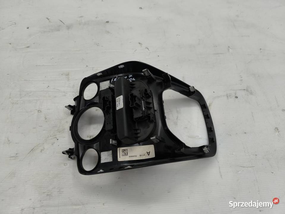 PANEL ŚRODKOWY RAMKA FORD FIESTA MK VII