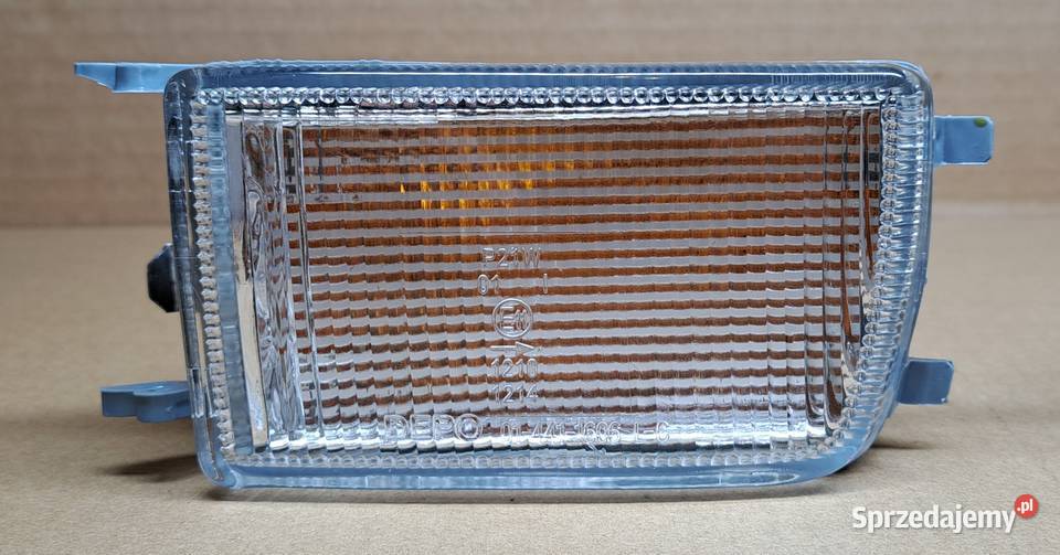 DEPO KIERUNKOWSKAZ LEWY PRAWY PRZÓD VW GOLF III Mielęcin sprzedam