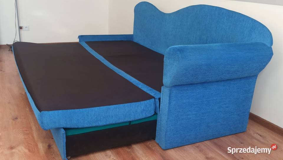SOFA tapicerowana 140 x 205 ze skrzynią używana sprzedam