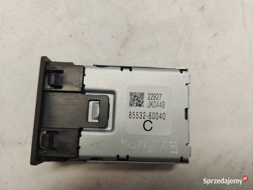 LEXUS ES300H VII 2022 Gniazdo USB 8553260040 Rozdzielacze gniazda zapalniczki