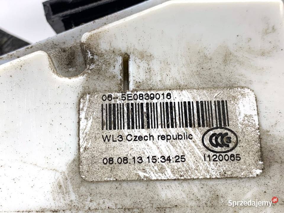 ZAMEK DRZWI PRAWY TYŁ SKODA YETI Crossover