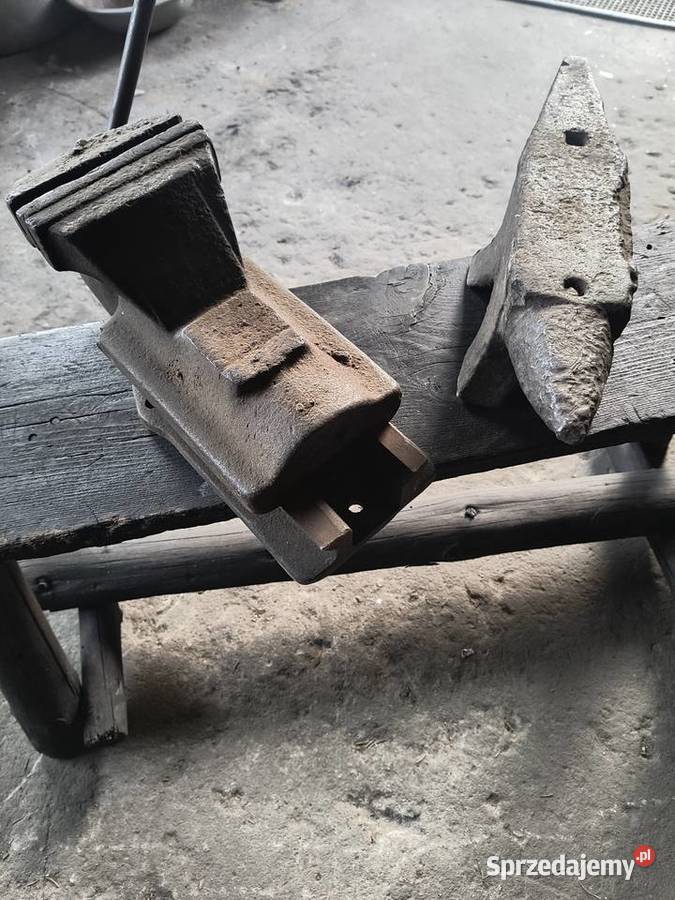 Zabytkowe imadło i kowadło Skarżysko-Kamienna