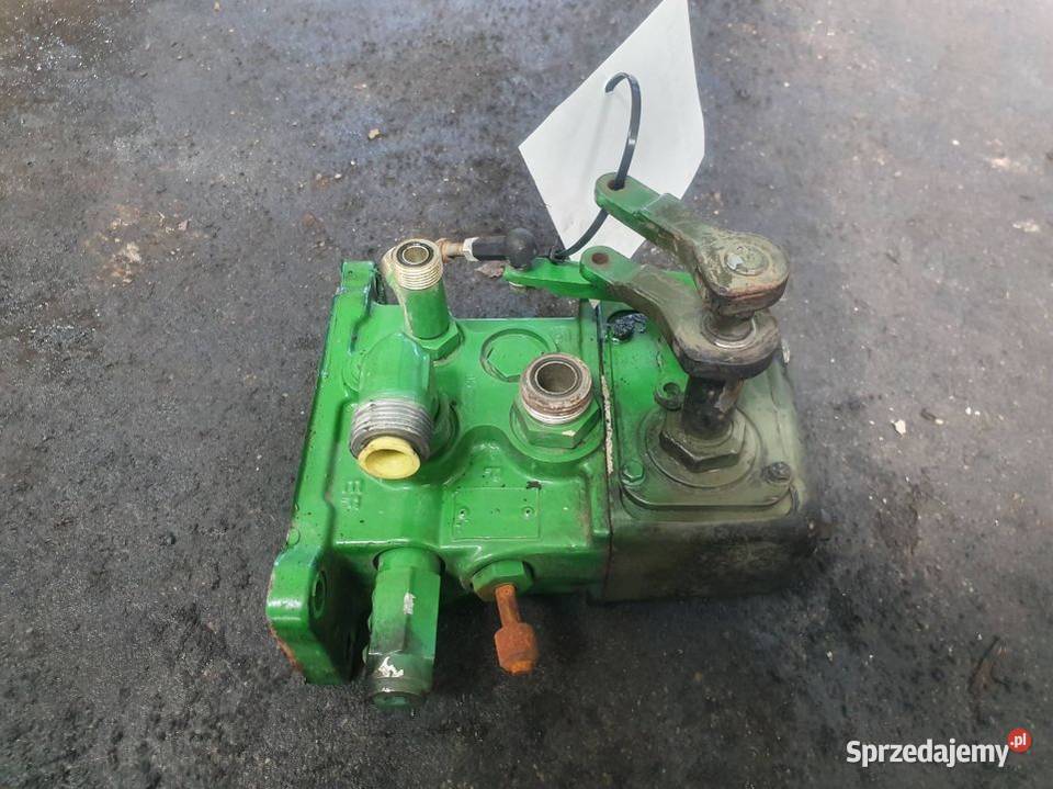 ROZDZIELACZ JOHN DEERE 5090M