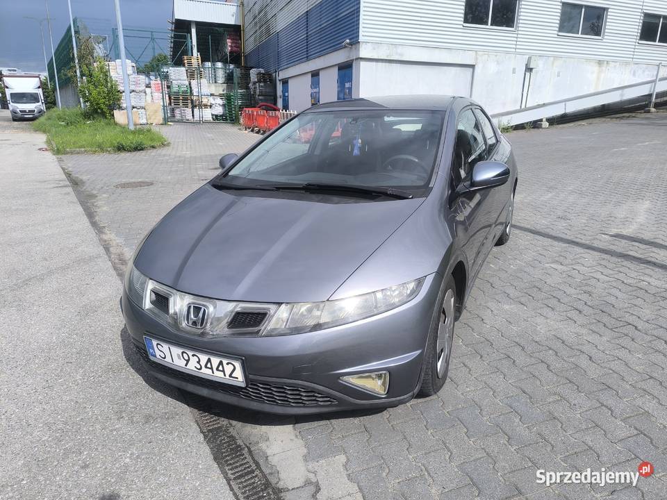 Honda civic 8 ufo mały przebieg polski salon szary