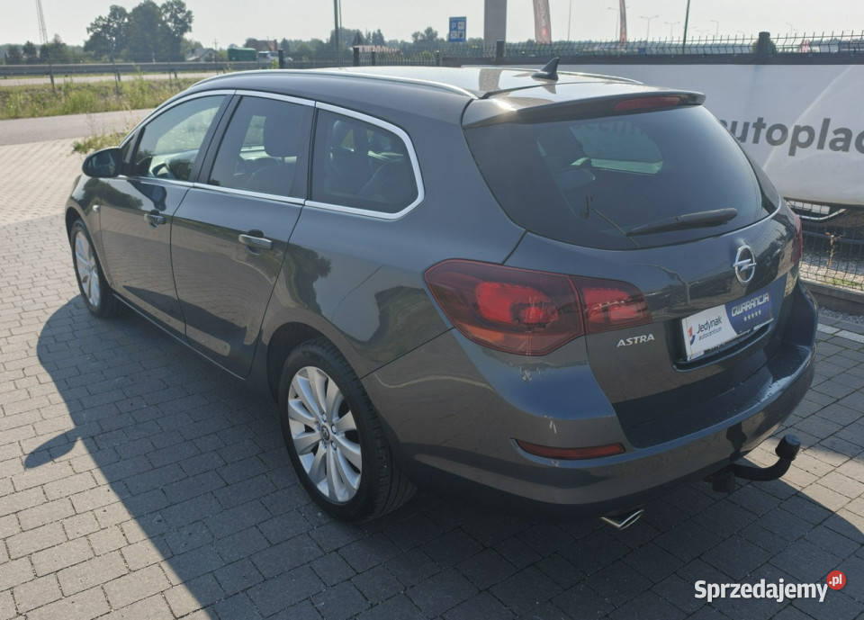 Opel Astra Sports Tourer J 20092019 klimatyzacja