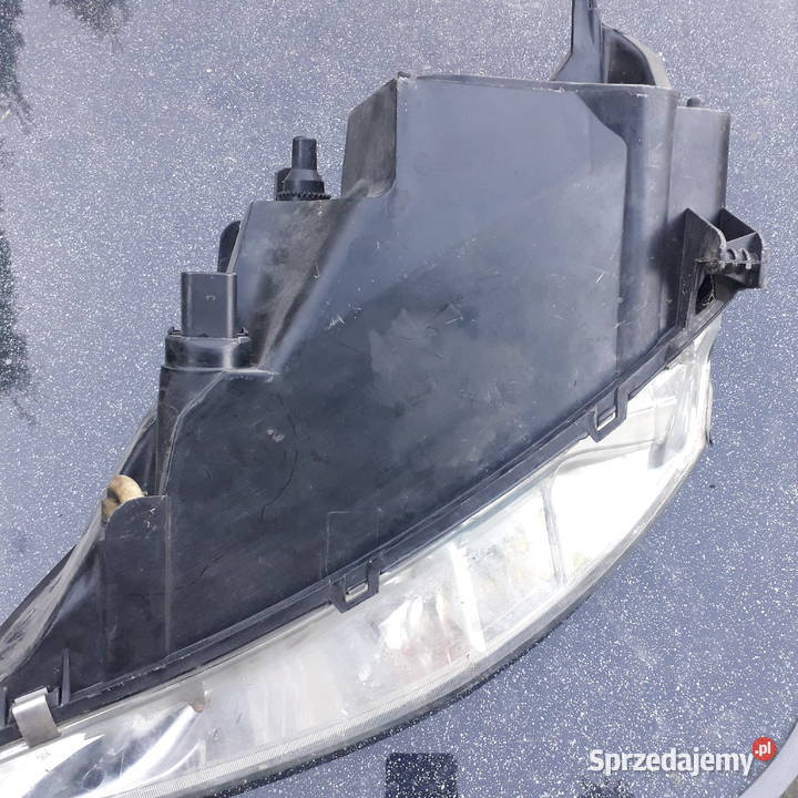 FORD FOCUS LAMPA PRZEDNIA PRAWA 9423 lampy przednie Oświetlenie Strzelce Krajeńskie sprzedam
