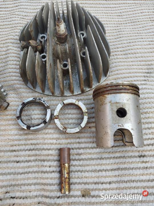 Cylinder tłok głowica IŻ Planeta 3