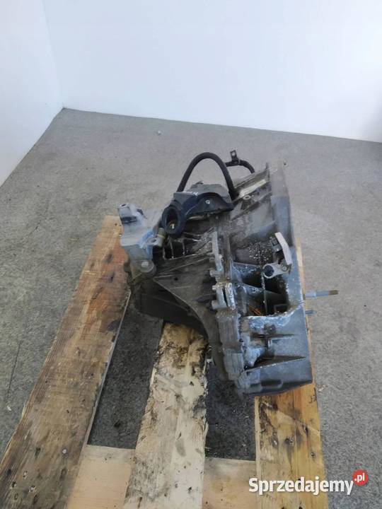 SKRZYNIA BIEGÓW 320108901R TL4A056 15 DCI sprzedam