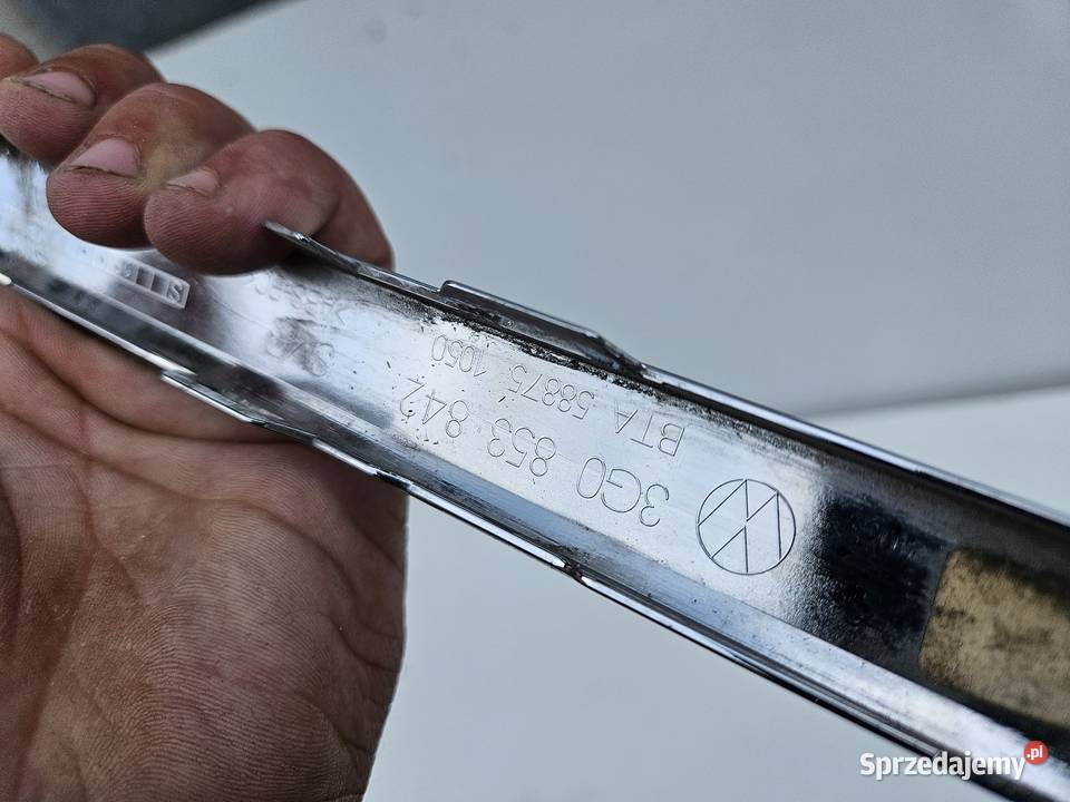 VW PASSAT B8 LIFT SEDAN CHROM PRAWY LISTWA PRAWA Listwy i nakładki Międzychód sprzedam