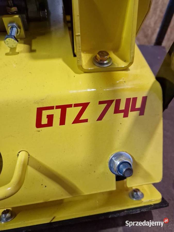 Zagęszczarka gruntu Ubijak KOMATSU GTZ 744 112 Głogowa