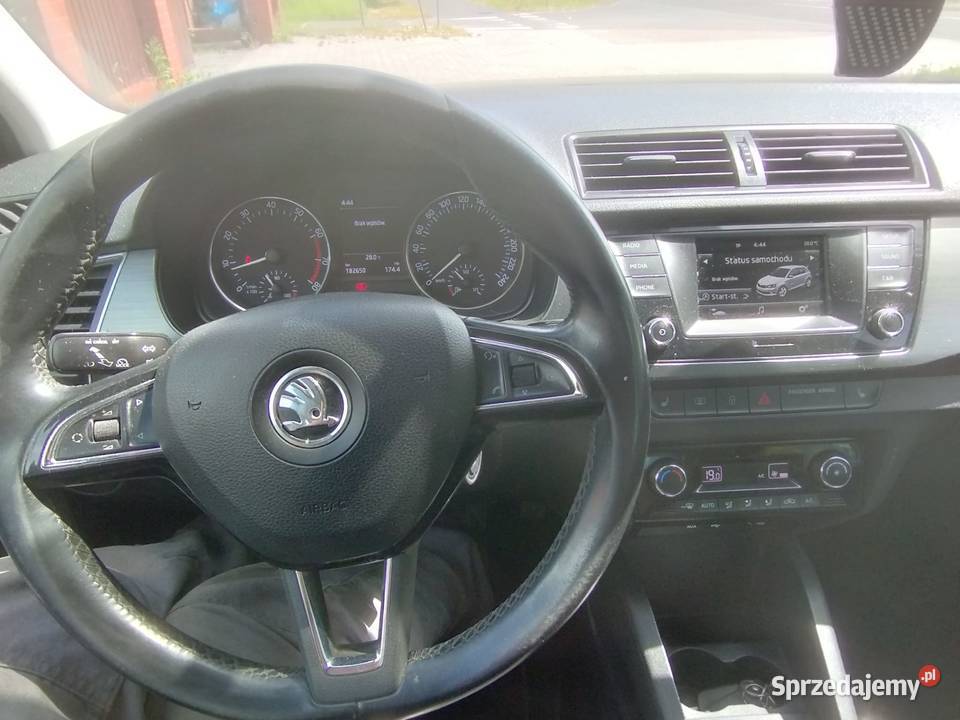 Skoda Fabia 1 2 90 Sprowadzony zajerestrowany Rok produkcji 2015 Sulechów sprzedam