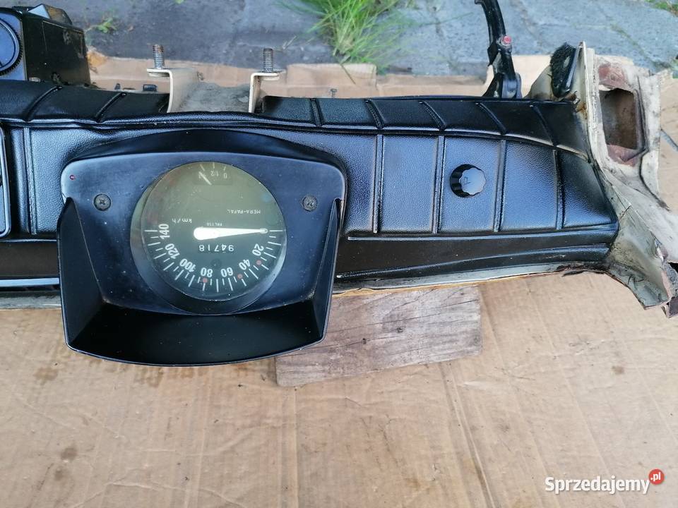 Przód kokpit konsola panel licznik kapliczka Strzelce Opolskie