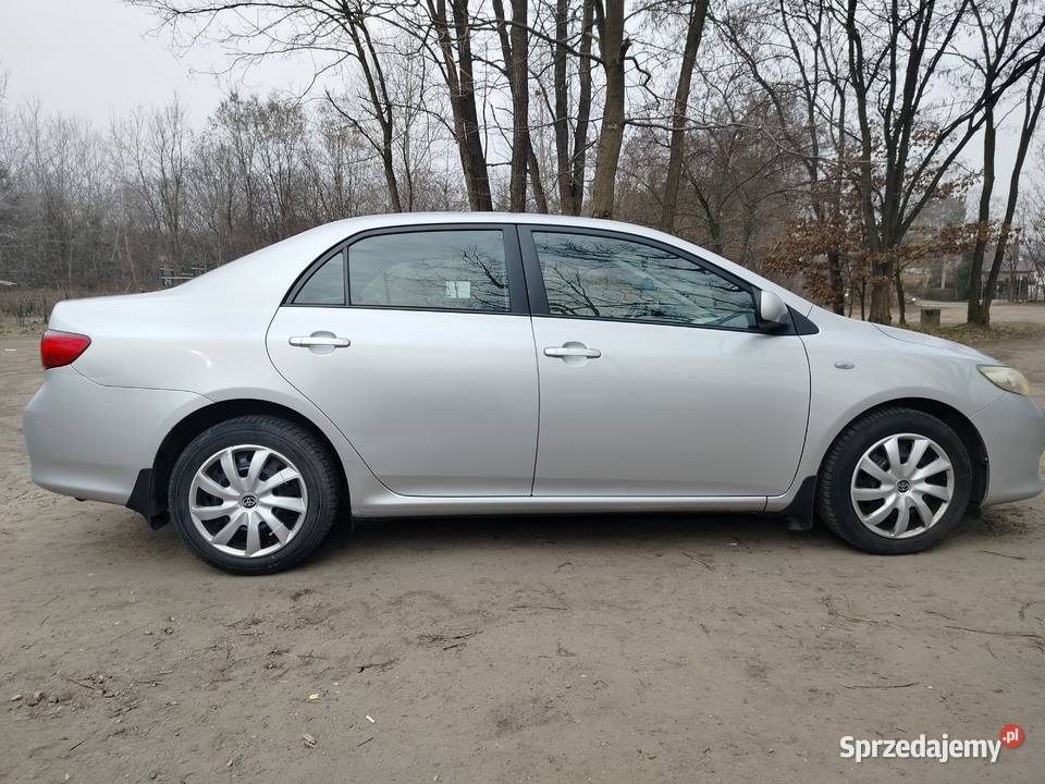 Toyota Corolla 16 132 2010 r II właściciel