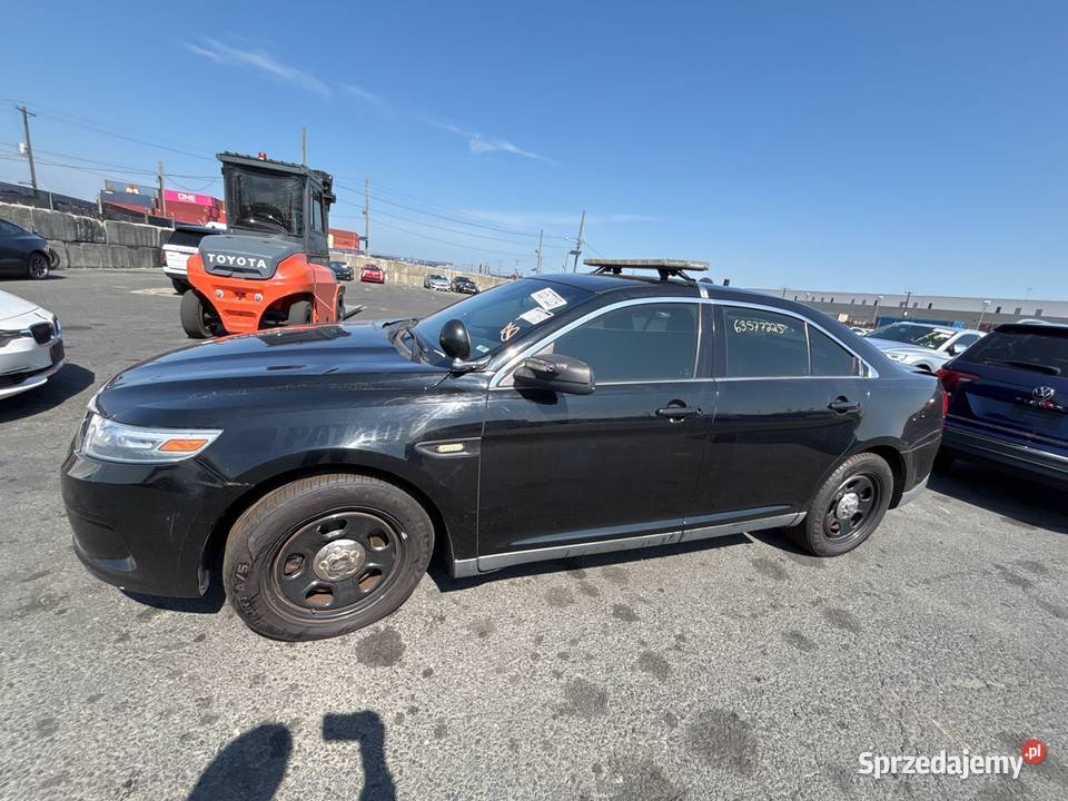 Ford Taurus Police Interceptor 2013 czarny