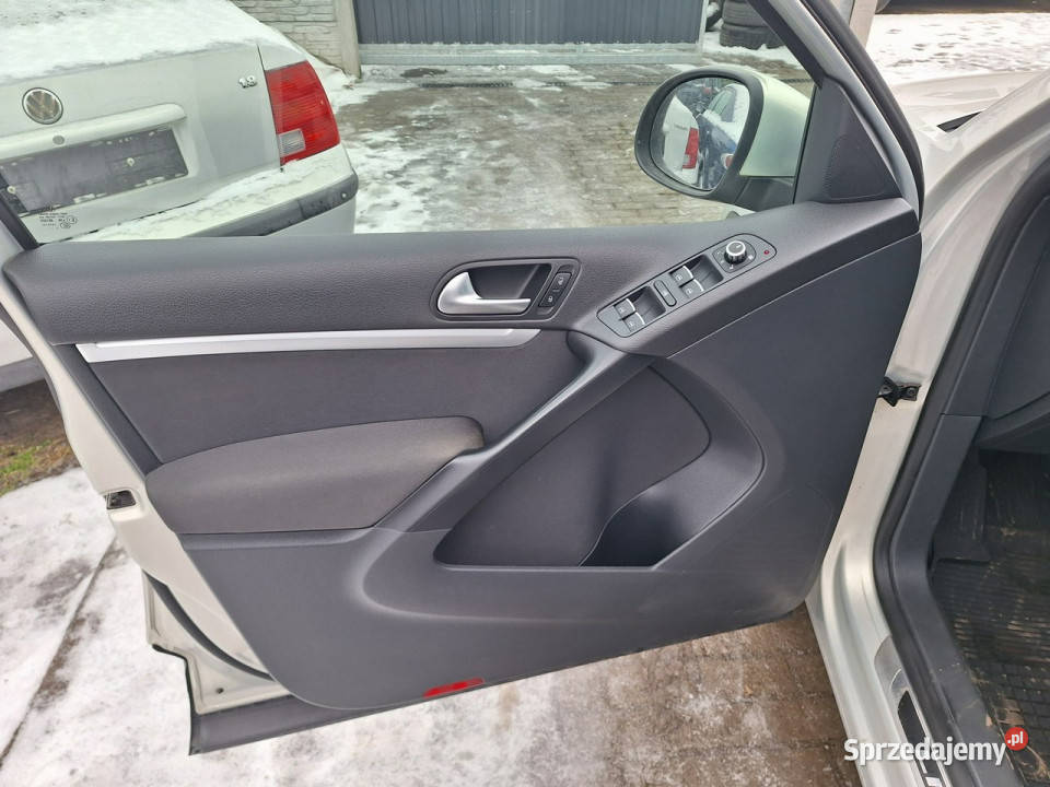 Volkswagen Tiguan Bezwypadkowy Serwisowany nawigacja