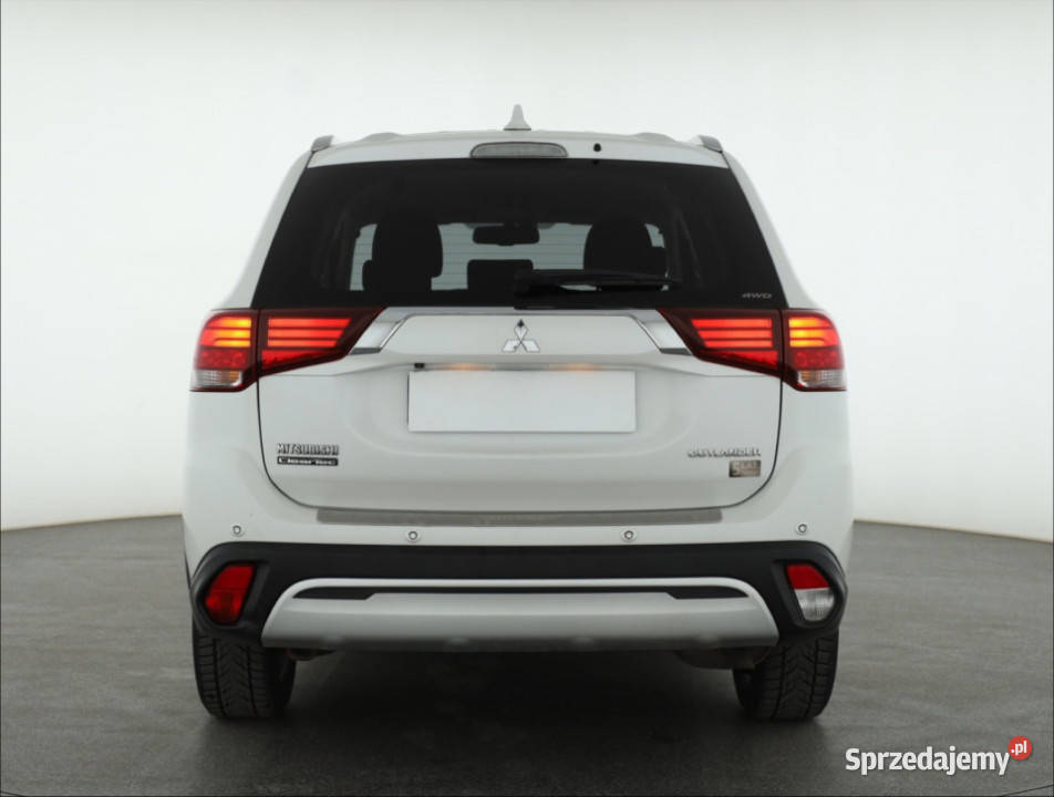 Mitsubishi Outlander 20 benzyna