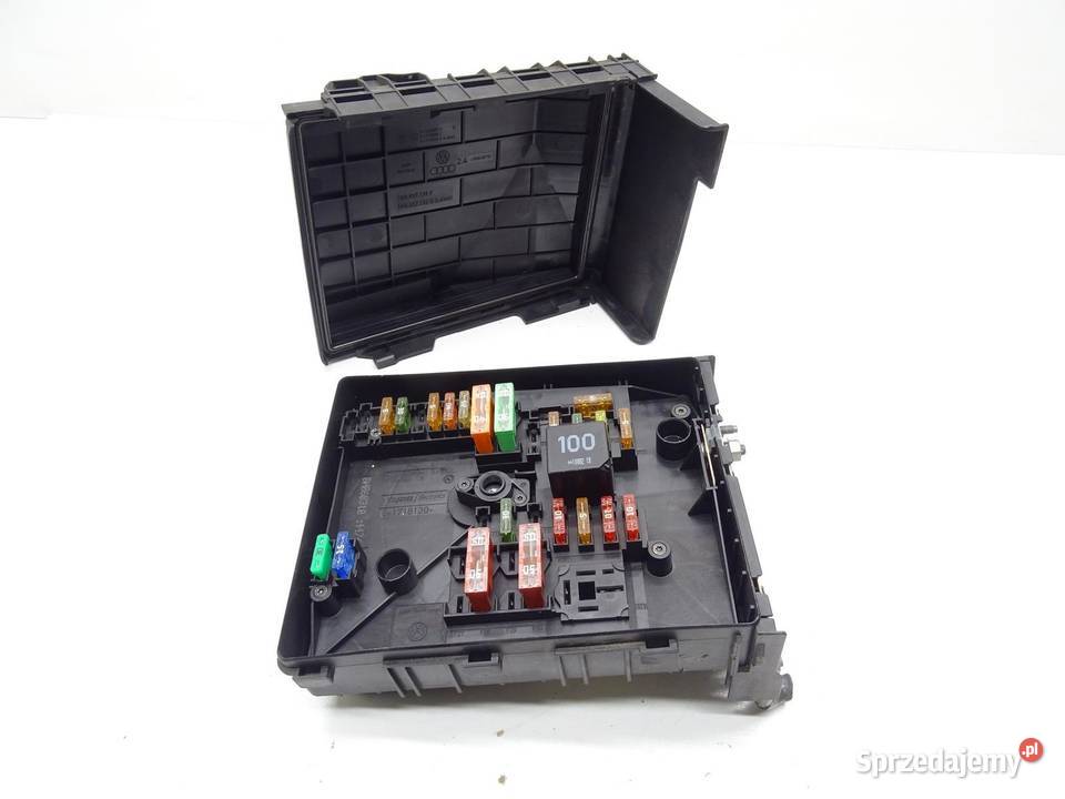 SKRZYNKA BEZPIECZNIKÓW 1K0937125D A3 8P LEON II