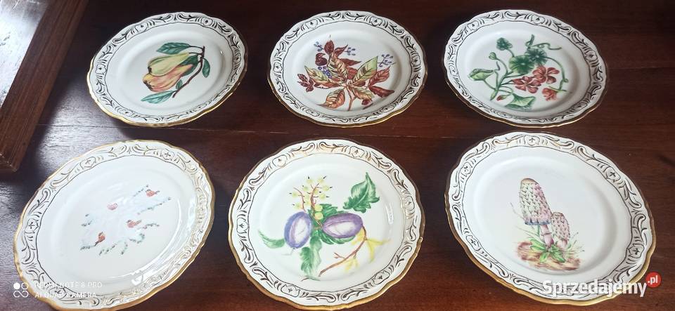 Talerzyk deserowy z ręcznie malowanymi dekorami