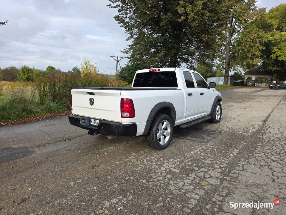 Dodge ram 1500 4x4 57 hemi LPG 2016r 5654cm3