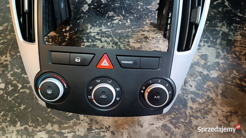 Panel nawiewu Kia ProCeed I 2008r
