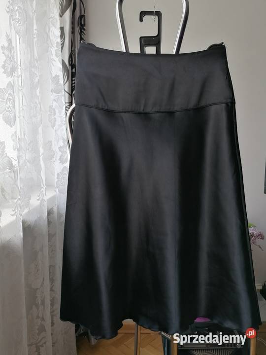 ROZKLOSZOWANA DŁUGA CZARNA SPÓDNICA Z WYSOKIM Rozkloszowana  Łódź sprzedam