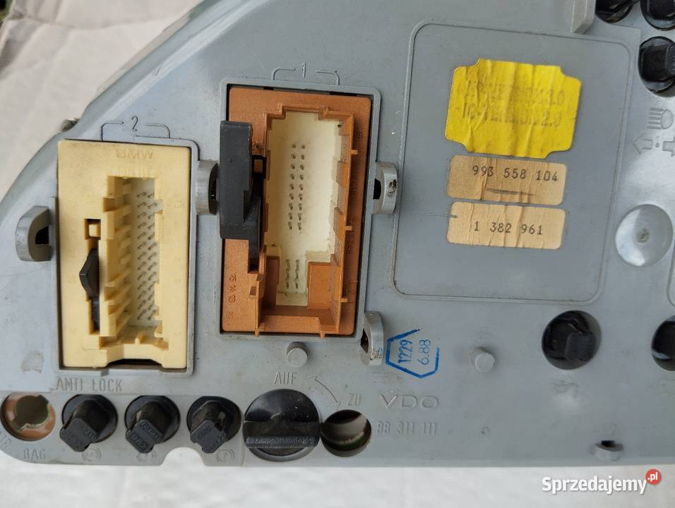 Licznik zegary BMW E34 VDO 110008360019 Części samochodowe łódzkie Łódź sprzedam